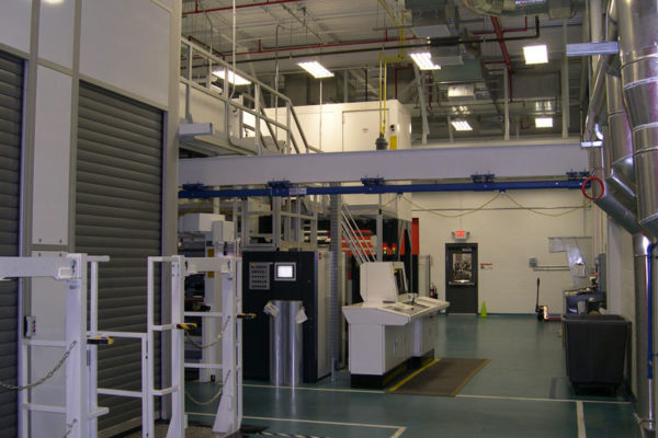 Manufacturing equipment Manufacturing equipment